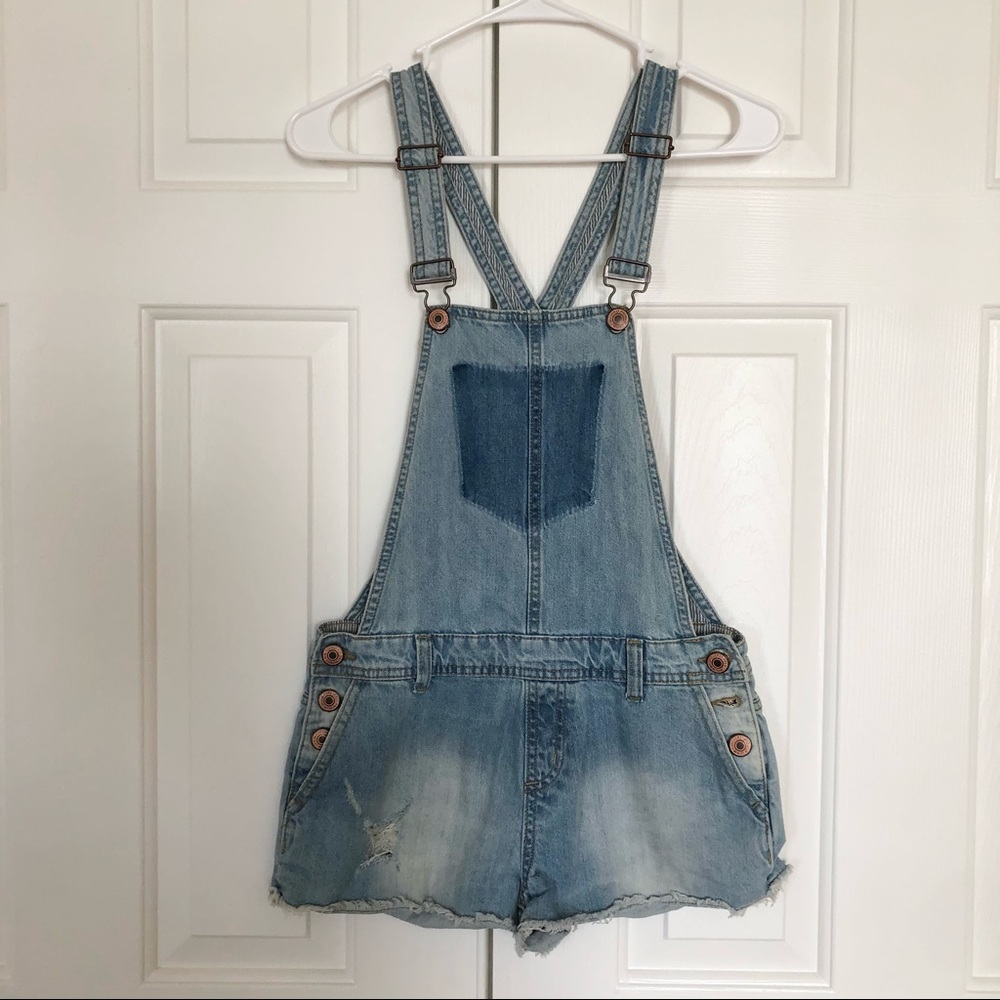 (30) Cute Jean Overall Shorts